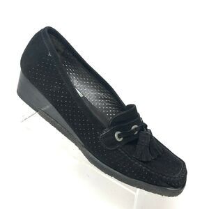 Stuart Weitzman Loafer Women's 9.5 Black Suede Crepe Sole Tassel Moc Toe